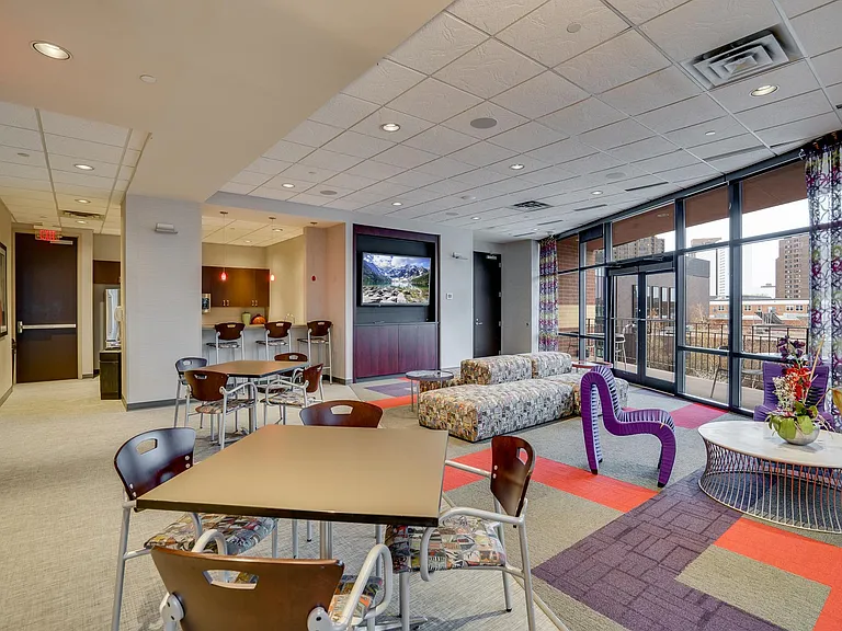 Laurel Village Apartments — Photo 36