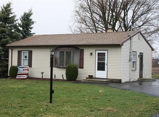3541 Saunders Settlement Rd, Sanborn, NY 14132