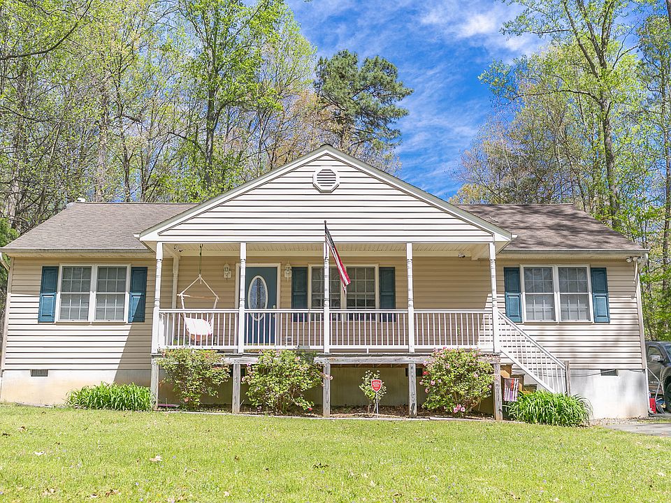 1st image of 661 Lake Caroline Dr