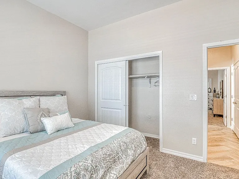 2816 Sammy Cervantes St — Photo 38