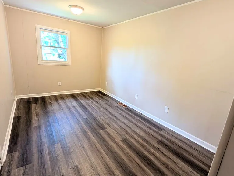 358 Henson Ln — Photo 16