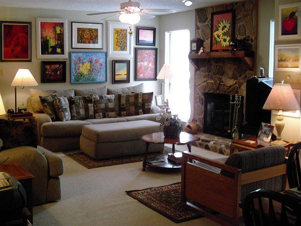 GreatRoom w/GasLog Fireplace.