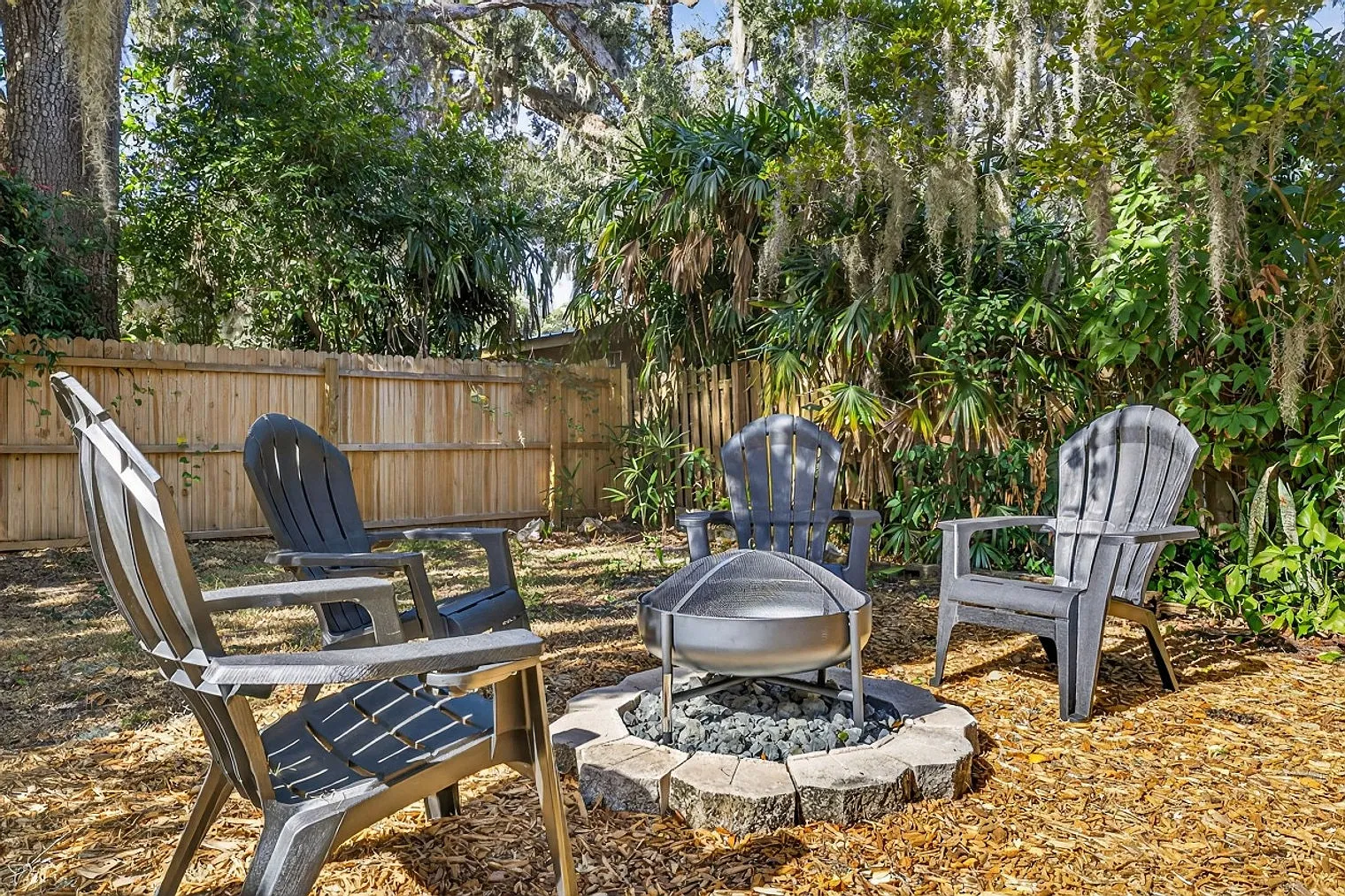 3 bed, 2.0 bath, 1517 sqft, $4,752 — Photo 4