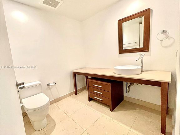 4th image of 465 Brickell Ave APT 1704