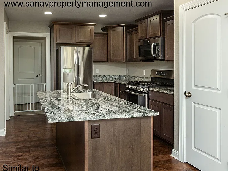 303 Marie Ave — Photo 11