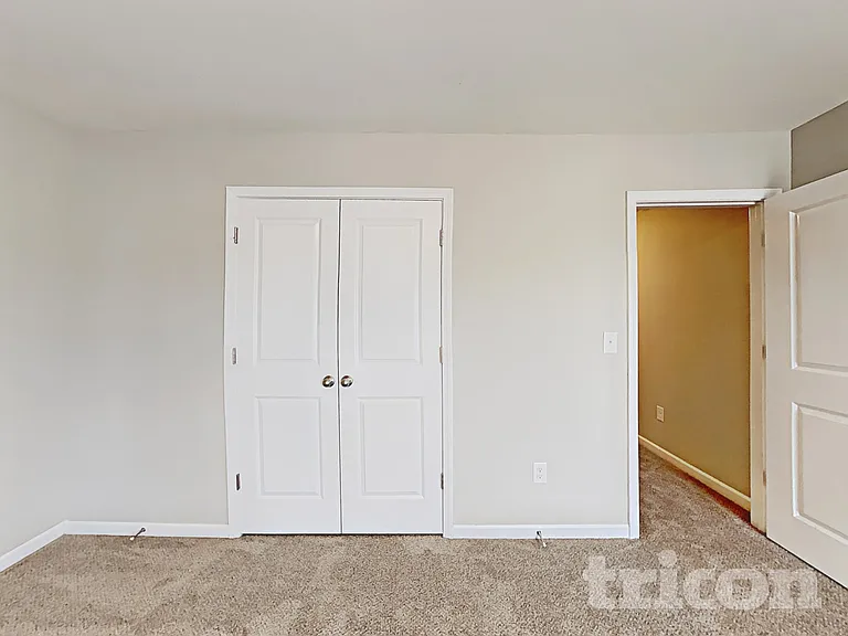 429 Victory Ln — Photo 15