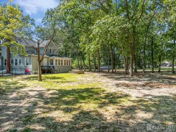 110 Charles St, Old Bridge, NJ 08857