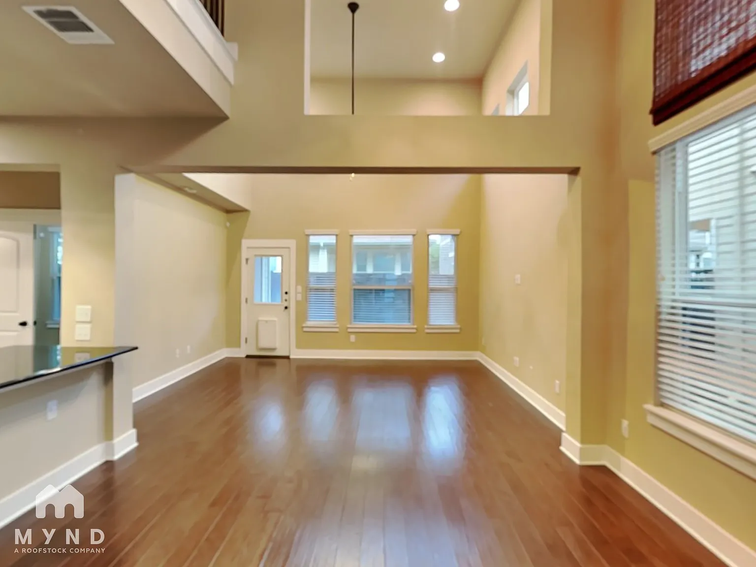 2 bed, 3.0 bath, 1753 sqft, $3,225 — Photo 2