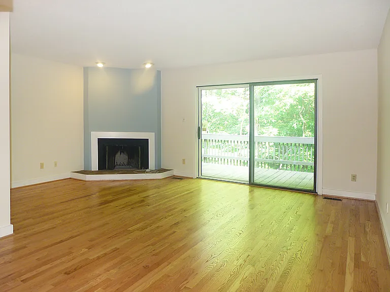 424 Fairoaks Cir — Photo 6