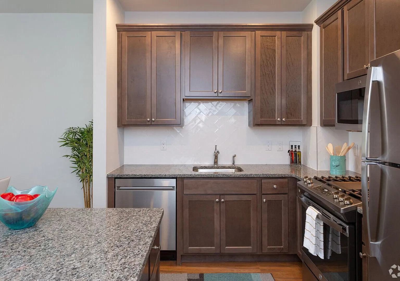 The Grande Saddle Brook — Photo 2
