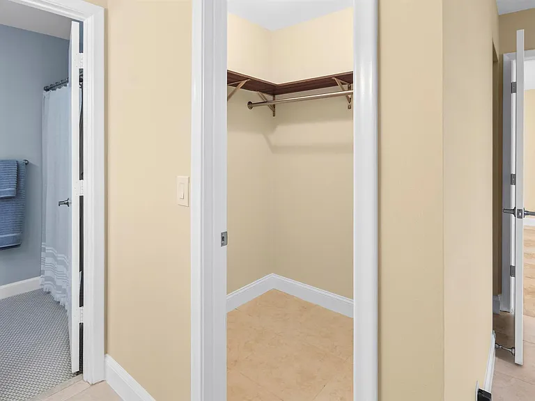 1111 Mahogany Way #76-B — Photo 19