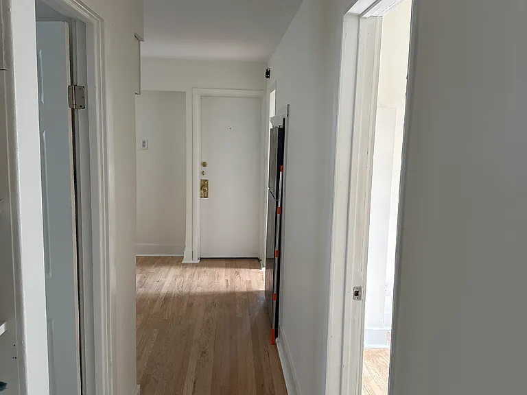 781 Park Ave #1 — Photo 8