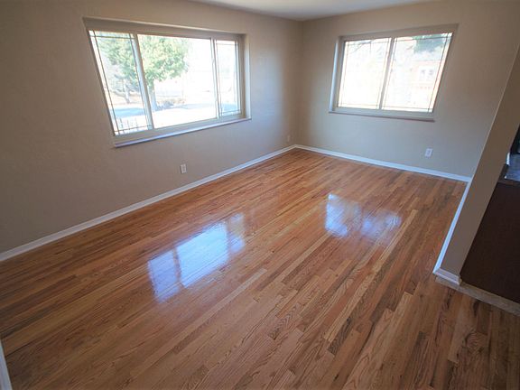 4th image of 3312-3316 Russell Blvd #1