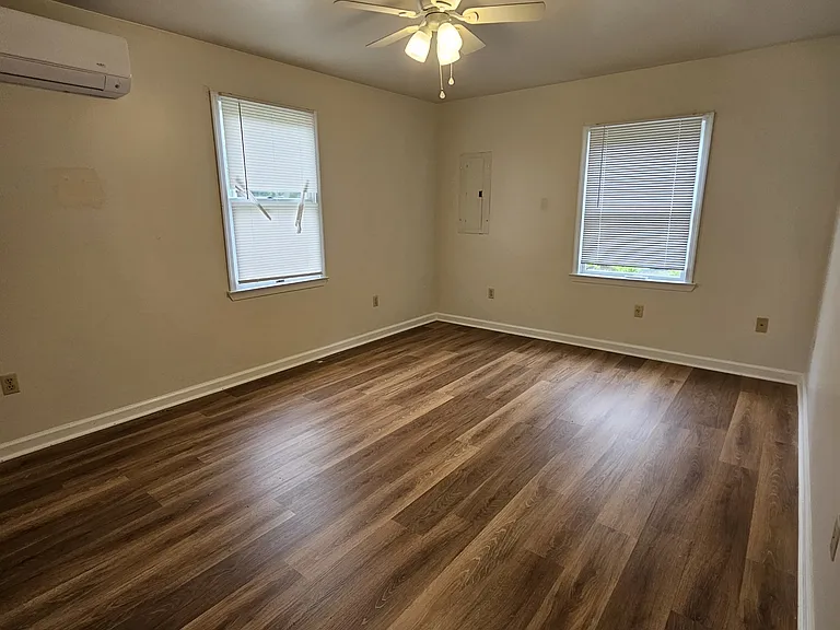 26534 Royal Oak Rd — Photo 6
