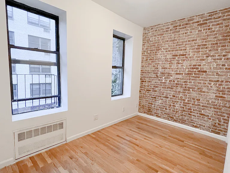 238 E 58th St #6 — Photo 8