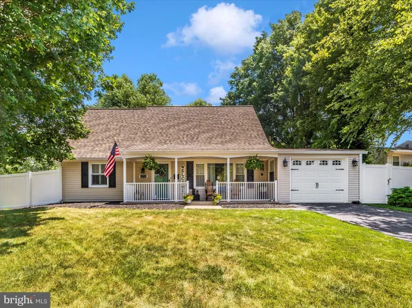 12511 Kembridge Dr, Bowie, MD 20715