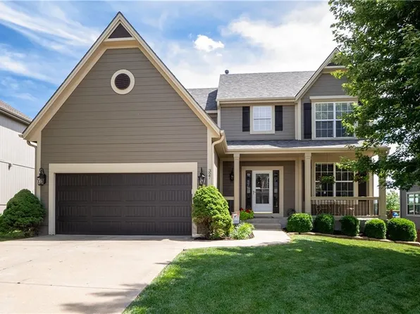 327 Mulberry Dr, Raymore, MO 64083