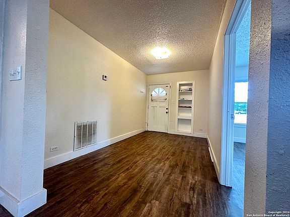 5th image of 614 N JOHNSON ST