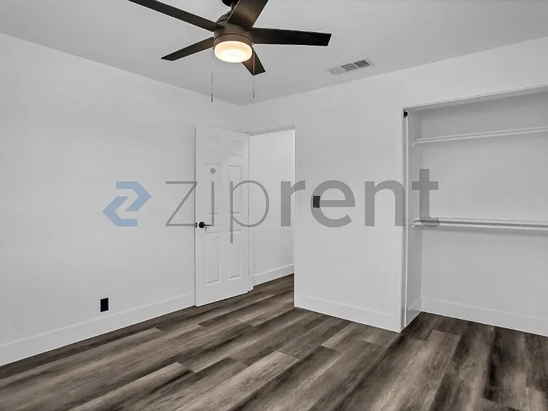 807 E Shields Ave #807 — Photo 20