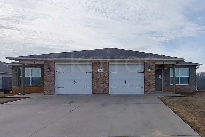 1st image of 5005 Thomas St #B