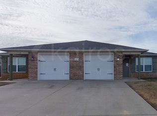 5005 Thomas St #B, Siloam Springs, AR 72761