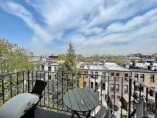 Rented by Highline Residential | media 6