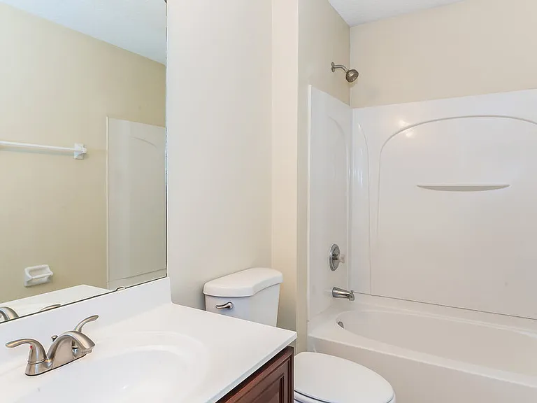 4143 Sherman Hills Pkwy W — Photo 14