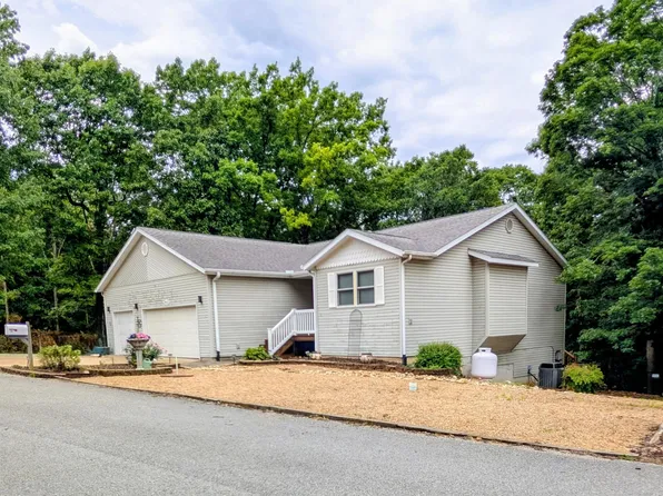 203 Queensberry Drive, Branson West, MO 65737