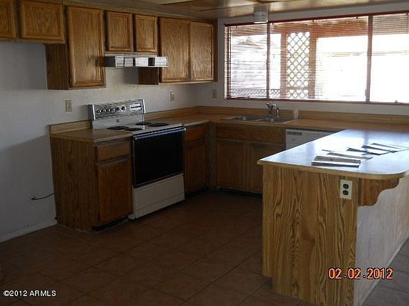3rd image of 10914 W Calle Del Sol