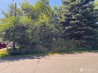 43 E Sycamore Rd, Coupeville, WA 98239