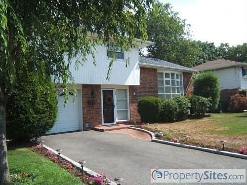 1st image of 23 Joan Ln
