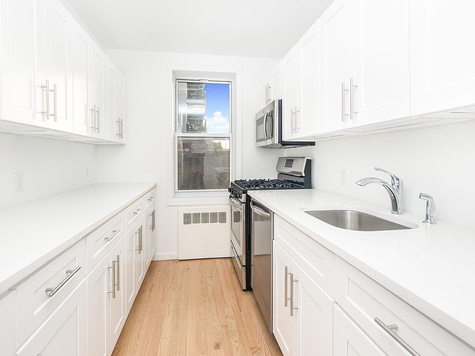 1st image of 1 Hawley Ter APT 2C