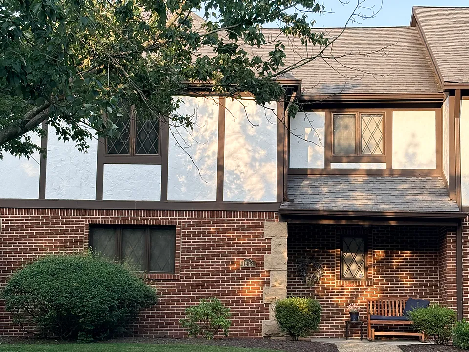 1638 Stone Mansion Dr