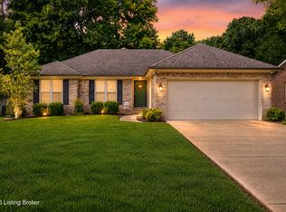 1500 Helmridge Ct, Lyndon, KY 40222