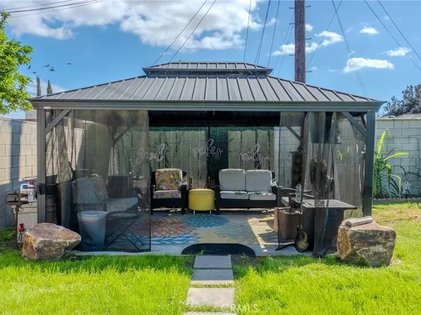 128 E 67th Way, Long Beach, CA 90805