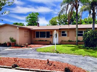 6422 SW 7th St, Pembroke Pines, FL 33023