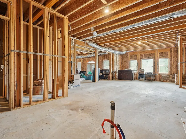 343 Summer Garden Dr — Photo 75