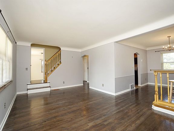 5th image of 941 Woodbriar Ln
