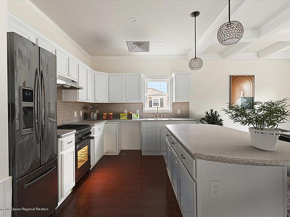 4th image of 641 Bray Ave