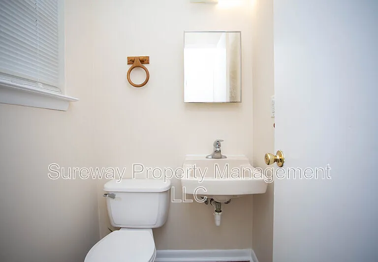 5729 Irving Ave — Photo 14