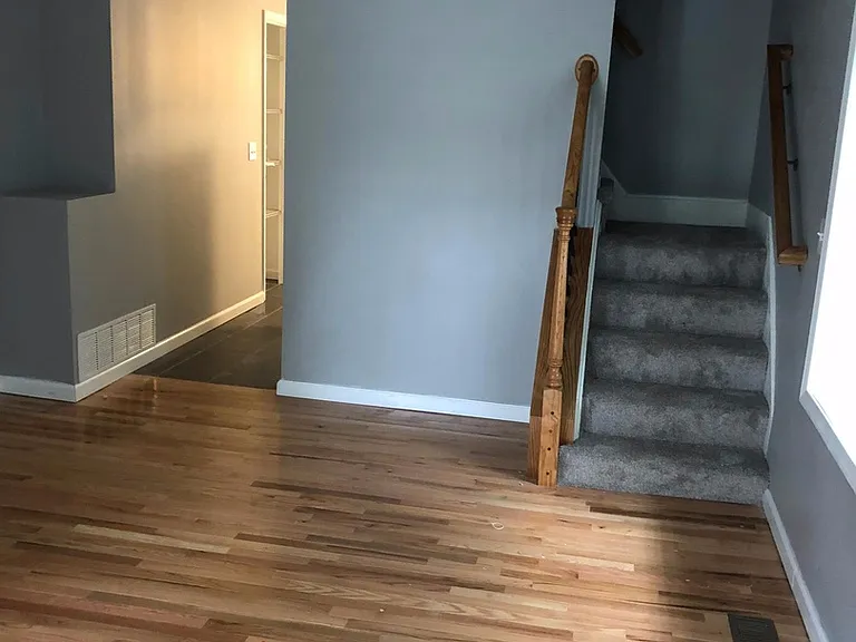 931 Broad St — Photo 13