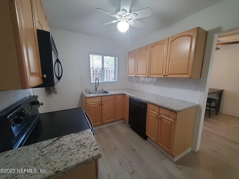 2159 Riverside Ave #1 — Photo 8