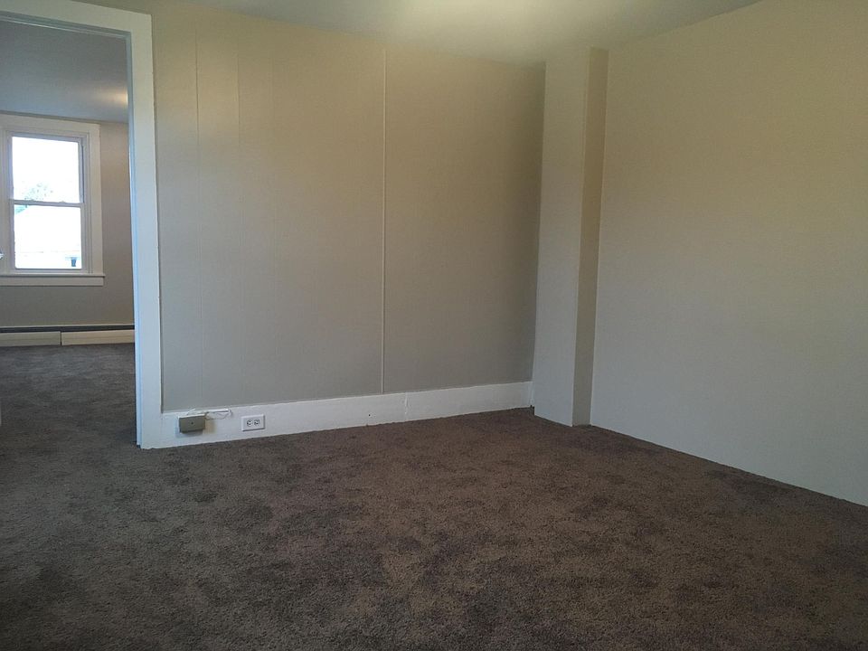 2nd image of 171 E Ridge St #A