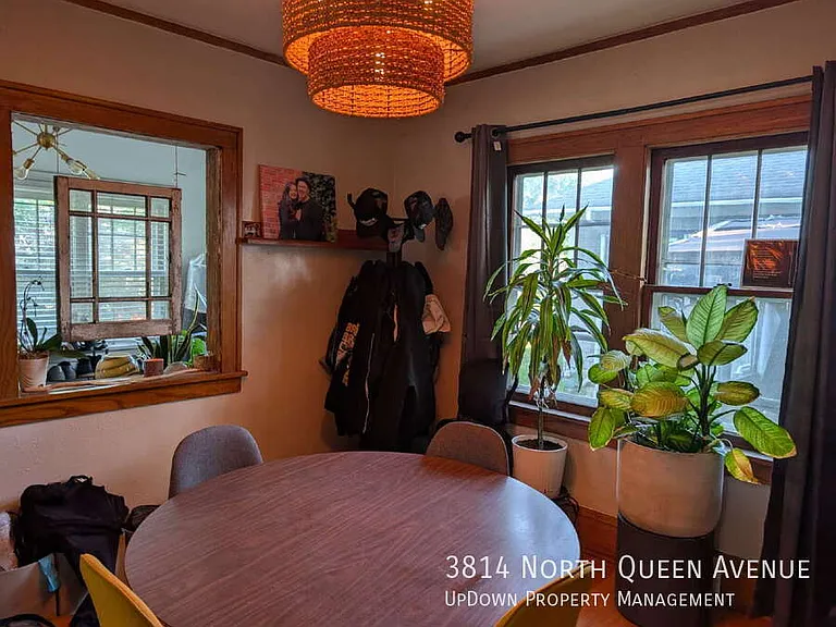 3814 Queen Ave N — Photo 10