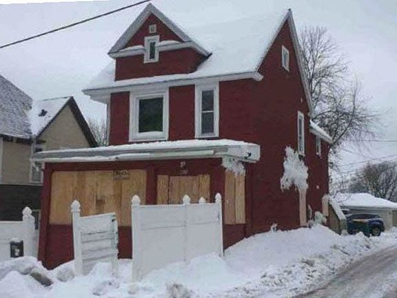 2nd image of 415 N 22nd Ave W