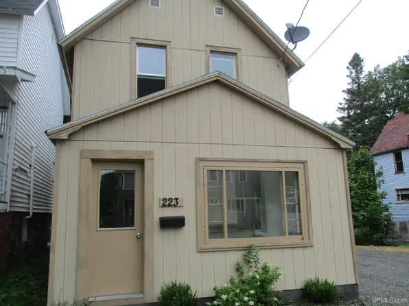 223 Tamarack St, Laurium, MI 49913