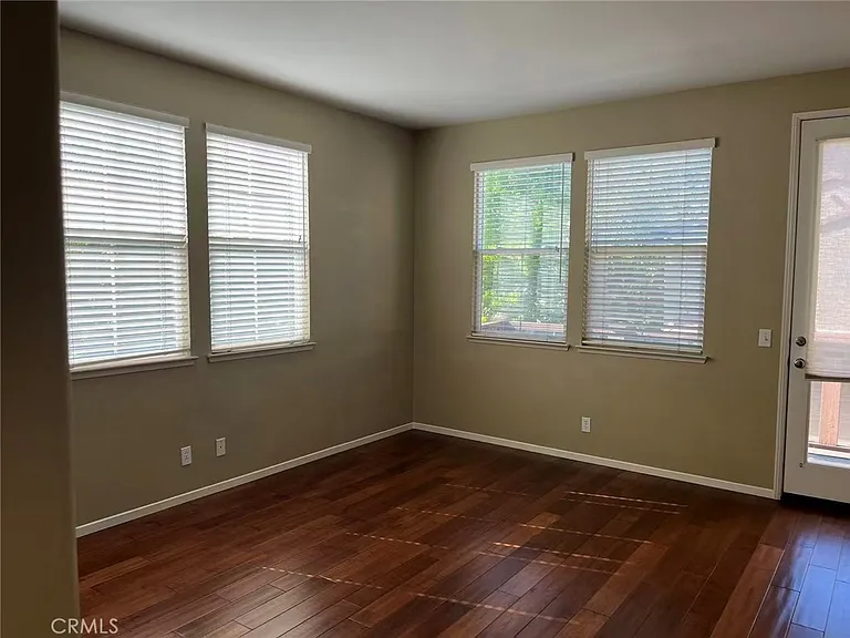 8 Pearleaf — Photo 9