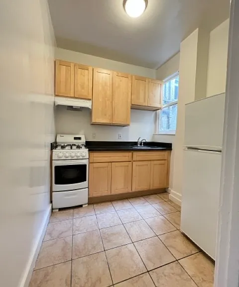 328 Hyde St #6 — Photo 7