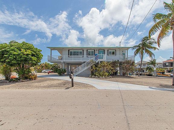 2nd image of 166 Kahiki Dr