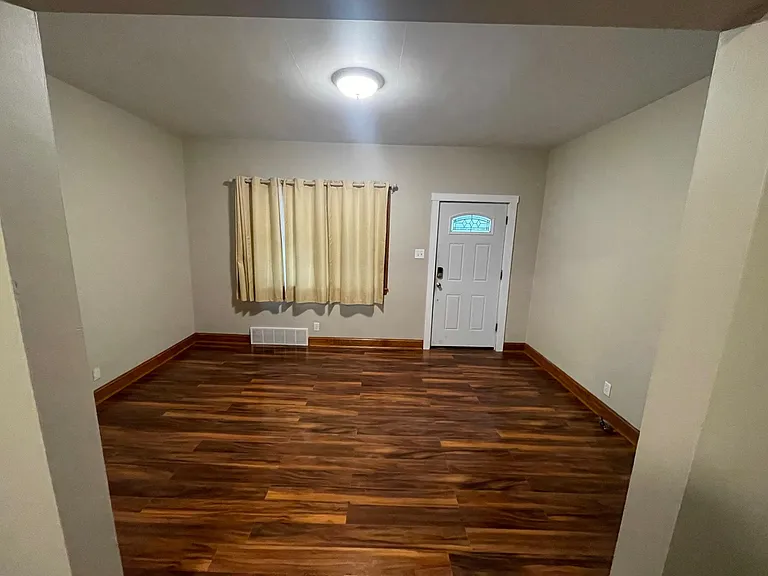 1113 Vine St — Photo 2